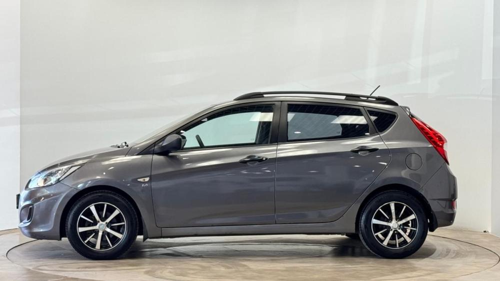 Hyundai Solaris I Киров  - изображение 2