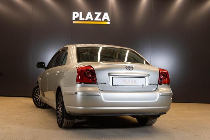 Toyota Avensis II с пробегом 2005 года, цена 789 000 рублей, 209352 км, седан, Автокод Объявления