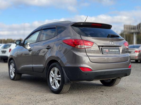 Hyundai ix35 I с пробегом 2011 года, цена 995 000 рублей, 220000 км, внедорожник, Автокод Объявления