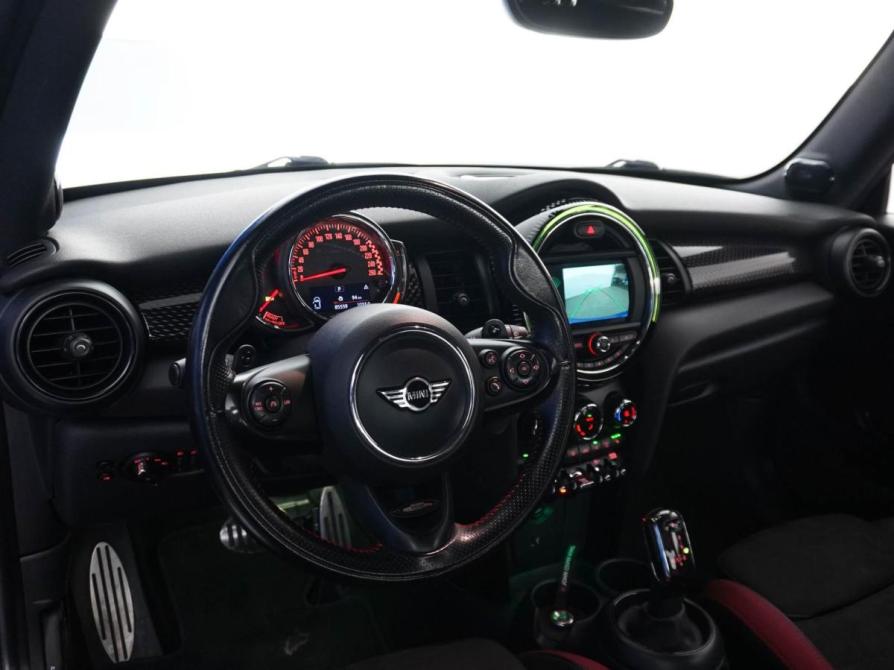 Mini Hatch III (F55/F56) Москва  - изображение 9