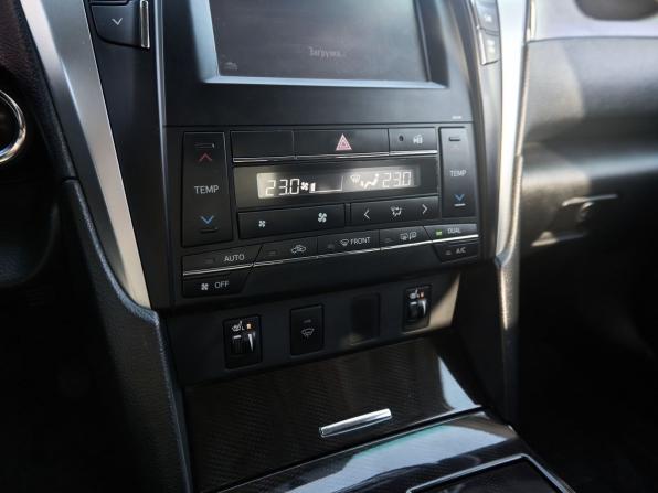 Toyota Camry VII (XV50) Рестайлинг с пробегом 2015 года, цена 1 800 000 рублей, 195442 км, седан, Автокод Объявления
