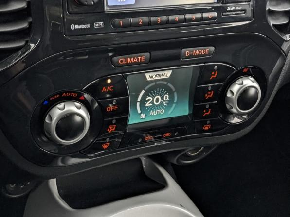 Nissan Juke I с пробегом 2012 года, цена 950 000 рублей, 177760 км, внедорожник, Автокод Объявления