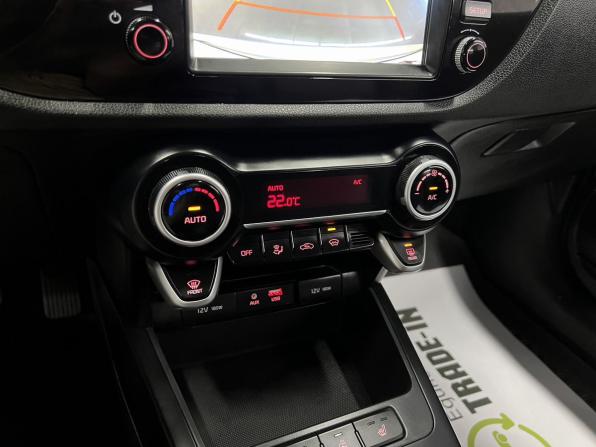 Kia Rio IV с пробегом 2018 года, цена 1 645 000 рублей, 100440 км, хэтчбек, Автокод Объявления