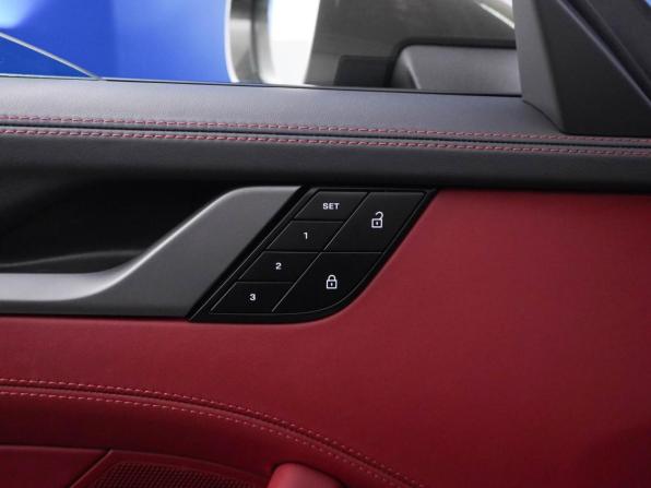 Porsche 911 VIII (992) с пробегом 2023 года, цена 22 890 052 рубля, 9656 км, тарга, Автокод Объявления
