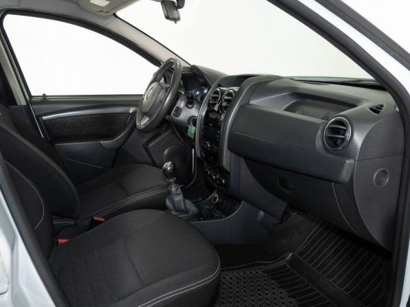 Renault Duster I Рестайлинг с пробегом 2017 года, цена 1 130 000 рублей, 180864 км, внедорожник, Автокод Объявления