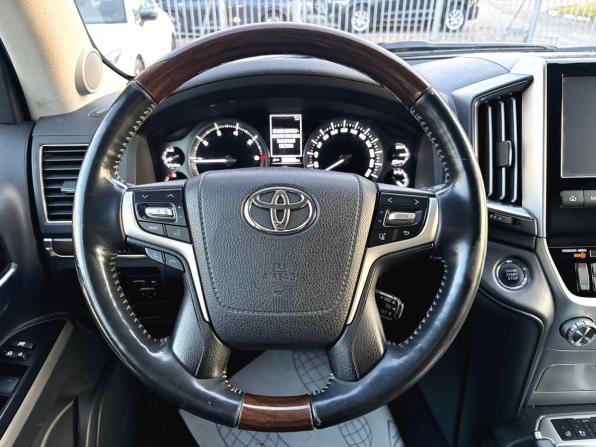 Toyota Land Cruiser 200 Series Рестайлинг 2 с пробегом 2016 года, цена 5 890 000 рублей, 171444 км, внедорожник, Автокод Объявления