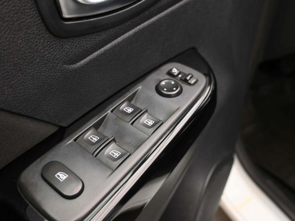 Renault Kaptur I Рестайлинг с пробегом 2021 года, цена 1 109 000 рублей, 152742 км, внедорожник, Автокод Объявления