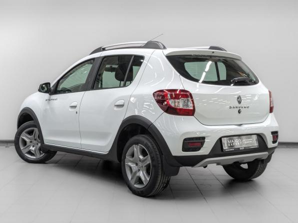 Renault Sandero II Рестайлинг с пробегом 2021 года, цена 1 359 000 рублей, 62235 км, хэтчбек, Автокод Объявления