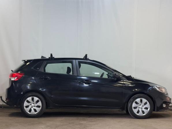 Kia Rio III Рестайлинг с пробегом 2017 года, цена 999 000 рублей, 108707 км, хэтчбек, Автокод Объявления