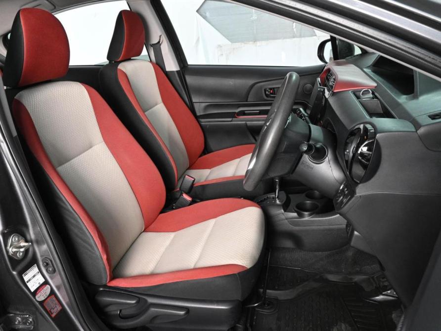 Toyota Aqua I Рестайлинг Ростов-на-Дону  - изображение 10