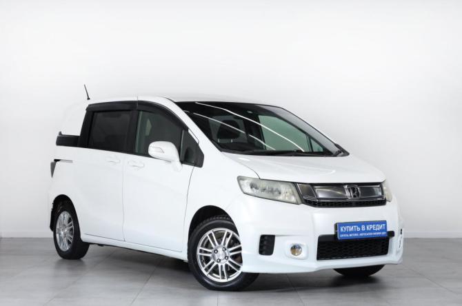 Honda Freed I Рестайлинг с пробегом 2014 года, цена 1 299 000 рублей, 64700 км, компактвэн, Автокод Объявления