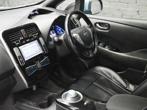 Nissan Leaf I (ZE0/AZE0) с пробегом 2014 года, цена 820 000 рублей, 90769 км, хэтчбек, Автокод Объявления