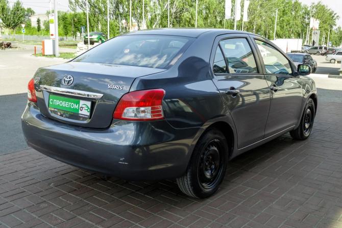 Toyota Yaris II с пробегом 2006 года, цена 470 000 рублей, 207000 км, седан, Автокод Объявления