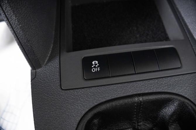 Volkswagen Caddy III Рестайлинг с пробегом 2011 года, цена 1 019 000 рублей, 288000 км, фургон, Автокод Объявления