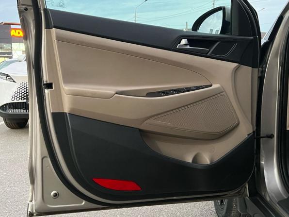 Hyundai Tucson III с пробегом 2017 года, цена 1 999 999 рублей, 190871 км, внедорожник, Автокод Объявления