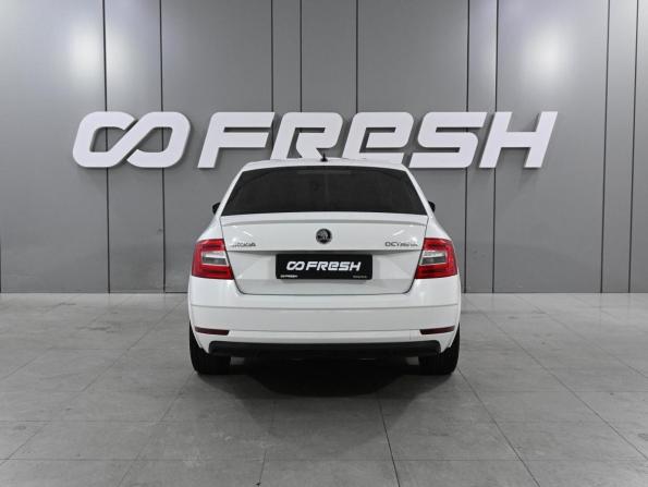 Skoda Octavia III (A7) Рестайлинг с пробегом 2017 года, цена 1 439 000 рублей, 222807 км, лифтбек, Автокод Объявления