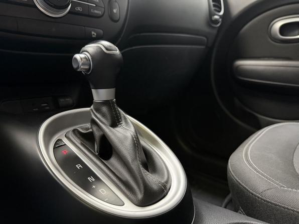 Kia Soul II Рестайлинг с пробегом 2017 года, цена 1 700 000 рублей, 86948 км, хэтчбек, Автокод Объявления