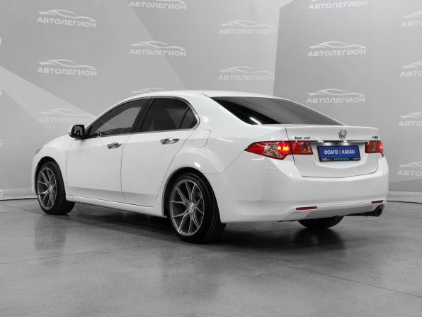 Honda Accord VIII Рестайлинг с пробегом 2012 года, цена 1 550 000 рублей, 170600 км, седан, Автокод Объявления