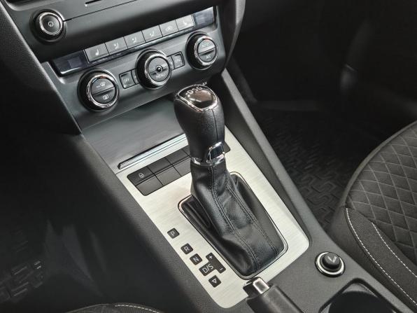 Skoda Octavia III (A7) с пробегом 2016 года, цена 1 419 000 рублей, 169432 км, лифтбек, Автокод Объявления
