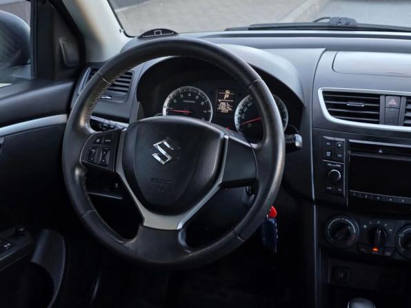 Suzuki Swift IV с пробегом 2011 года, цена 752 000 рублей, 236014 км, хэтчбек, Автокод Объявления