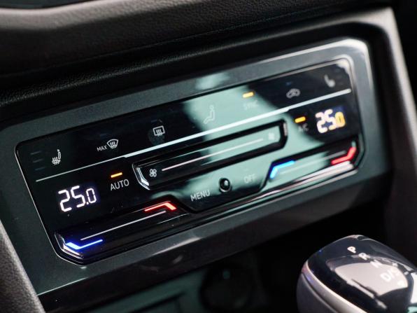 Volkswagen Tiguan II Рестайлинг с пробегом 2021 года, цена 3 450 000 рублей, 50760 км, внедорожник, Автокод Объявления