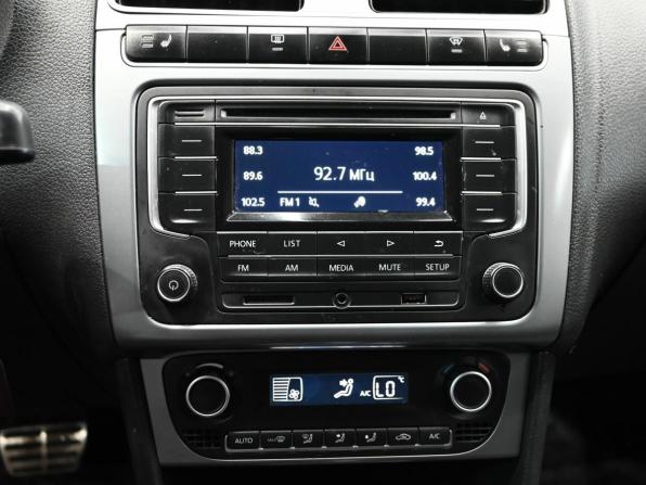 Volkswagen Polo V Рестайлинг с пробегом 2016 года, цена 1 170 000 рублей, 125774 км, седан, Автокод Объявления