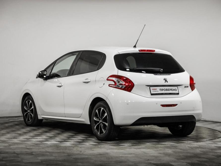 Peugeot 208 I Санкт-Петербург  - изображение 8