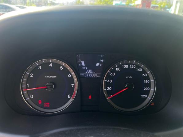 Hyundai Solaris I с пробегом 2011 года, цена 650 000 рублей, 133650 км, седан, Автокод Объявления
