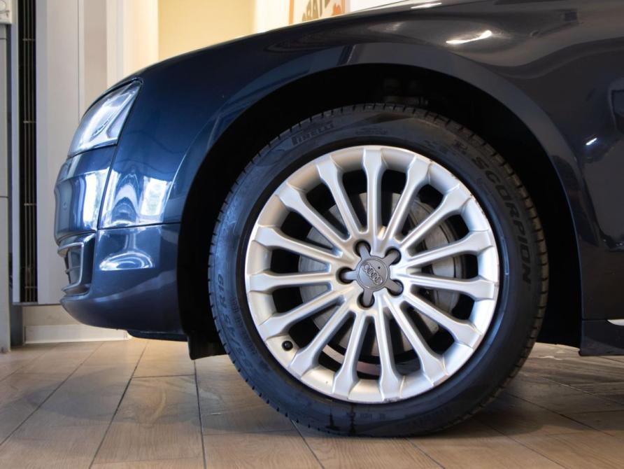 Audi A8 III (D4) Рестайлинг Москва  - изображение 36