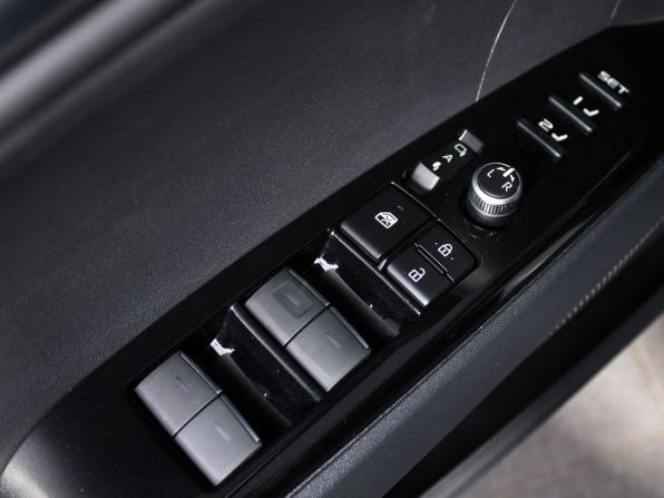 Toyota Camry IX (XV80) China Market с пробегом 2026 года, цена 4 275 000 рублей, 350 км, седан, Автокод Объявления