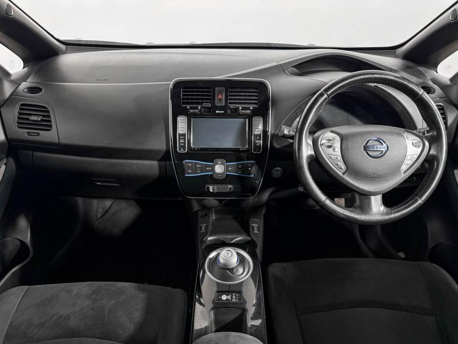 Nissan Leaf I (ZE0/AZE0) Санкт-Петербург  - изображение 13