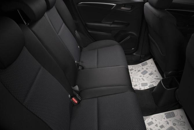 Honda Fit III Рестайлинг с пробегом 2018 года, цена 1 299 000 рублей, 90000 км, хэтчбек, Автокод Объявления