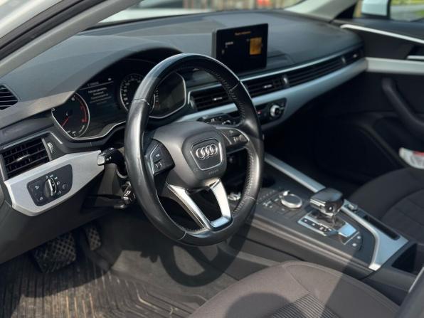 Audi A4 V (B9) с пробегом 2016 года, цена 2 080 000 рублей, 153640 км, седан, Автокод Объявления