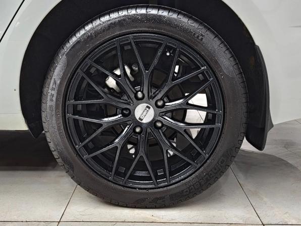 Skoda Octavia III (A7) Рестайлинг с пробегом 2018 года, цена 1 729 000 рублей, 127500 км, лифтбек, Автокод Объявления