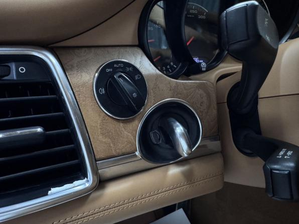 Porsche Panamera I Рестайлинг с пробегом 2013 года, цена 2 460 000 рублей, 171986 км, лифтбек, Автокод Объявления