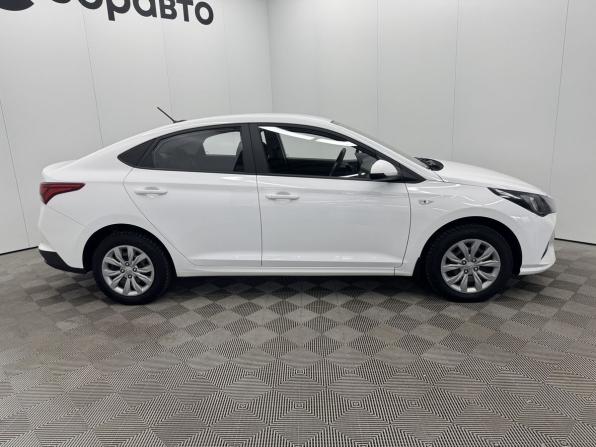 Hyundai Solaris II Рестайлинг с пробегом 2022 года, цена 1 540 000 рублей, 90922 км, седан, Автокод Объявления