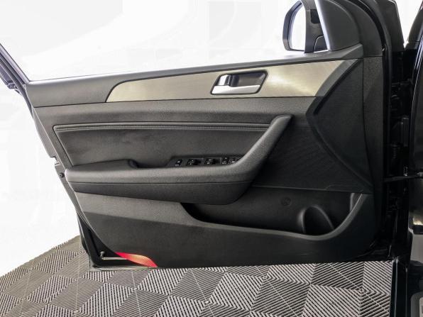 Hyundai Sonata VII (LF) Рестайлинг с пробегом 2017 года, цена 1 590 000 рублей, 148080 км, седан, Автокод Объявления