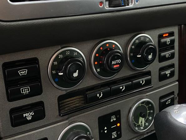 Land Rover Range Rover III Рестайлинг с пробегом 2006 года, цена 865 000 рублей, 259924 км, внедорожник, Автокод Объявления