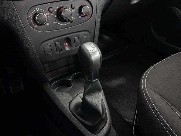 Renault Logan II Рестайлинг с пробегом 2022 года, цена 1 049 000 рублей, 95724 км, седан, Автокод Объявления