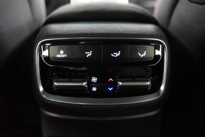 Kia Mohave I Рестайлинг 2 с пробегом 2023 года, цена 5 890 000 рублей, 53000 км, внедорожник, Автокод Объявления