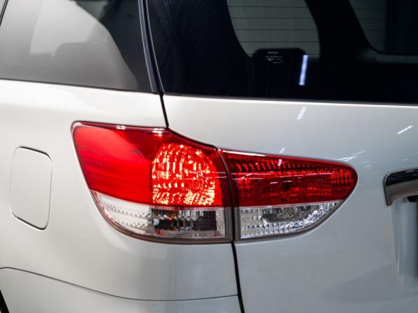 Toyota Wish II с пробегом 2011 года, цена 1 515 000 рублей, 110378 км, минивэн, Автокод Объявления