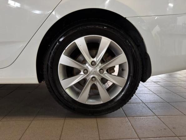 Hyundai Solaris I с пробегом 2014 года, цена 629 000 рублей, 190000 км, седан, Автокод Объявления