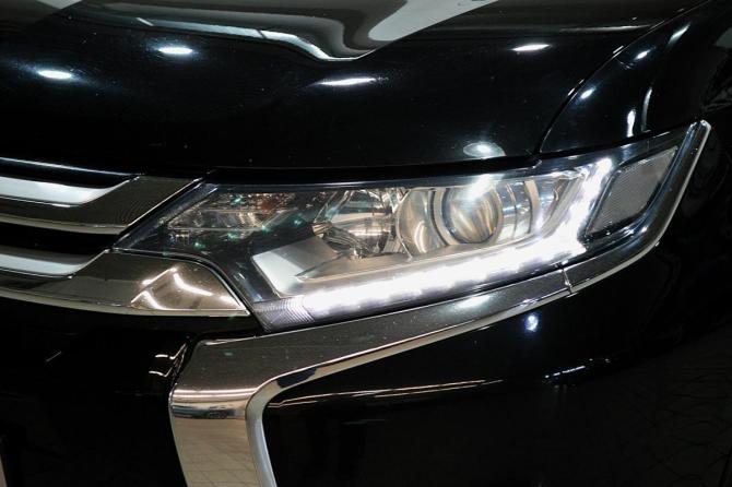 Mitsubishi Outlander III Рестайлинг 2 с пробегом 2015 года, цена 1 550 000 рублей, 181000 км, внедорожник, Автокод Объявления