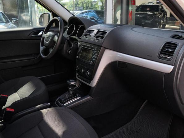 Skoda Yeti I с пробегом 2010 года, цена 950 000 рублей, 92048 км, внедорожник, Автокод Объявления