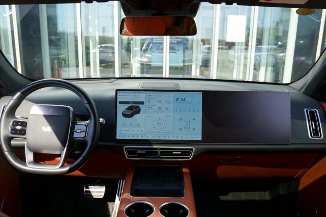 Li Auto (Lixiang) L7 I Рестайлинг с пробегом 2024 года, цена 6 950 000 рублей, 22000 км, внедорожник, Автокод Объявления