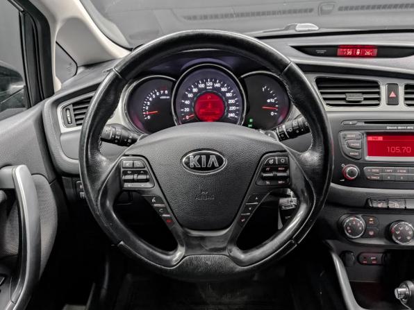 Kia Ceed II с пробегом 2015 года, цена 1 175 000 рублей, 131365 км, хэтчбек, Автокод Объявления