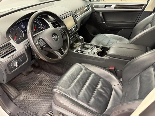 Volkswagen Touareg II Рестайлинг с пробегом 2017 года, цена 2 888 000 рублей, 205451 км, внедорожник, Автокод Объявления