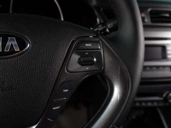 Kia Rio III Рестайлинг с пробегом 2017 года, цена 1 064 000 рублей, 136828 км, хэтчбек, Автокод Объявления