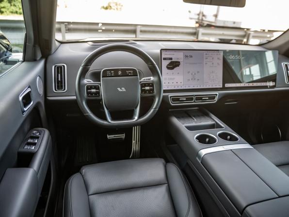 Li Auto (Lixiang) L7 I Рестайлинг с пробегом 2025 года, цена 7 258 000 рублей, 16579 км, внедорожник, Автокод Объявления
