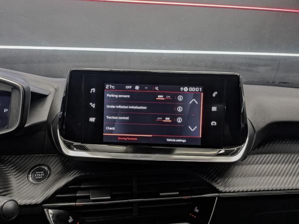 Peugeot 2008 II с пробегом 2022 года, цена 1 815 000 рублей, 102663 км, внедорожник, Автокод Объявления